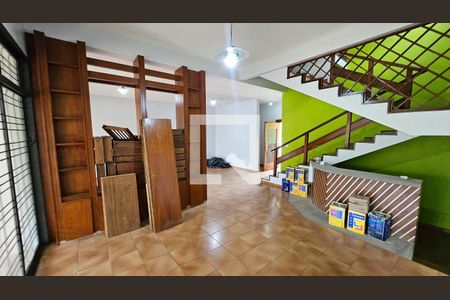 Sala 2 de casa para alugar com 4 quartos, 420m² em Setor Bueno, Goiânia