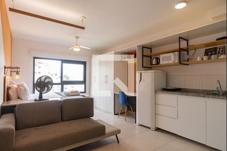 Sala de kitnet/studio para alugar com 1 quarto, 24m² em Consolação, São Paulo