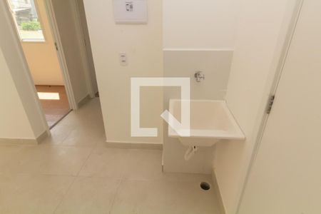 Sala/Cozinha de apartamento para alugar com 2 quartos, 40m² em Vila Carmosina, São Paulo