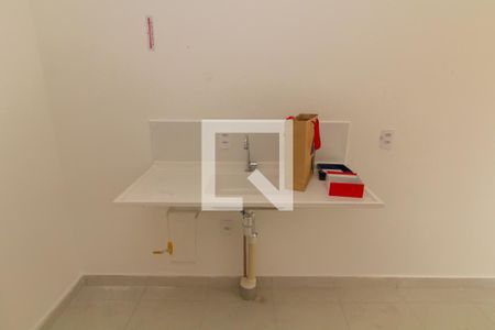 Sala/Cozinha de apartamento para alugar com 2 quartos, 40m² em Vila Carmosina, São Paulo