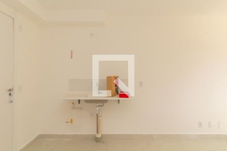 Sala/Cozinha de apartamento para alugar com 2 quartos, 40m² em Vila Carmosina, São Paulo