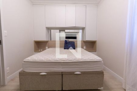 Quarto 1 de casa de condomínio à venda com 3 quartos, 180m² em Vila Carrão, São Paulo