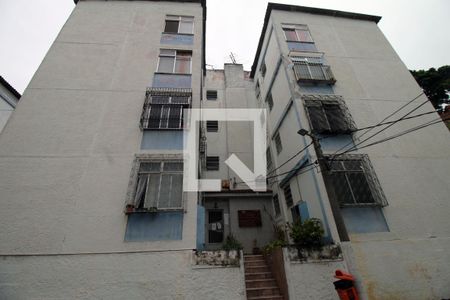 Fachada e portaria de apartamento para alugar com 2 quartos, 75m² em Cordovil, Rio de Janeiro