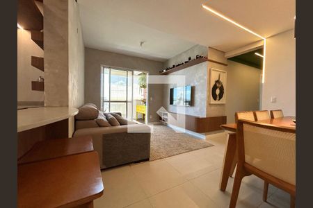 Sala  de apartamento para alugar com 3 quartos, 105m² em Estreito, Florianópolis