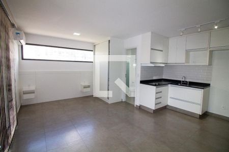 Sala / Quarto - Studio de kitnet/studio para alugar com 1 quarto, 37m² em Campo Belo, São Paulo