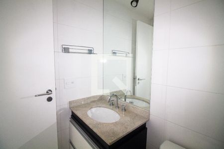 Banheiro de kitnet/studio para alugar com 1 quarto, 37m² em Campo Belo, São Paulo