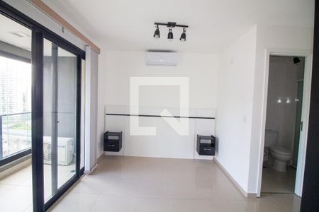 Sala / Quarto - Studio de kitnet/studio para alugar com 1 quarto, 37m² em Campo Belo, São Paulo