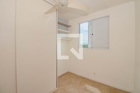 Quarto 2 de apartamento para alugar com 2 quartos, 43m² em Humaitá, Porto Alegre