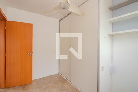 Quarto 2 de apartamento para alugar com 2 quartos, 43m² em Humaitá, Porto Alegre