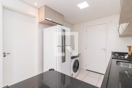 Cozinha de apartamento à venda com 1 quarto, 28m² em Vila Penteado, São Paulo