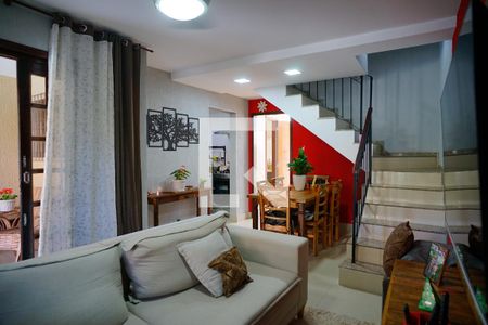 Sala de casa de condomínio à venda com 3 quartos, 80m² em Itaipu, Niterói