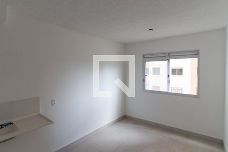 Sala e Cozinha de apartamento para alugar com 2 quartos, 33m² em Parque Novo Mundo, São Paulo