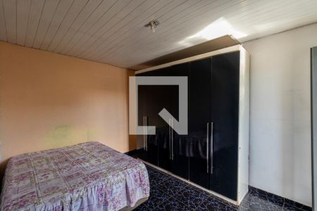 Suíte de casa à venda com 3 quartos, 74m² em Vila Carmosina, São Paulo