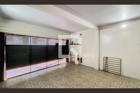 Garagem de casa à venda com 4 quartos, 150m² em Cidade Líder, São Paulo