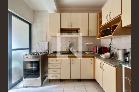 Cozinha de apartamento à venda com 2 quartos, 70m² em Mansões Santo Antônio, Campinas