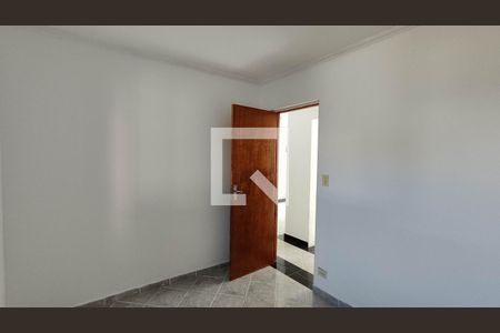 Quarto 2 de apartamento para alugar com 2 quartos, 45m² em Parque Dourado, Ferraz de Vasconcelos