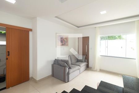 Sala de casa de condomínio para alugar com 3 quartos, 136m² em Campo Grande, Rio de Janeiro