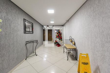 Hall de Entrada de apartamento à venda com 2 quartos, 69m² em Vila Carmosina, São Paulo
