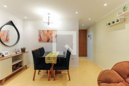 Sala de apartamento à venda com 2 quartos, 69m² em Vila Carmosina, São Paulo