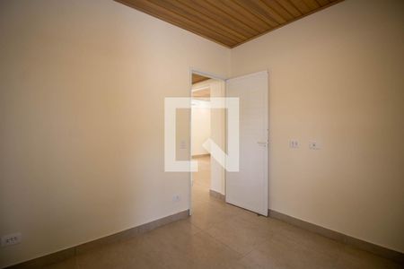 Quarto 1 de casa para alugar com 2 quartos, 60m² em Jardim Nadir, São Paulo