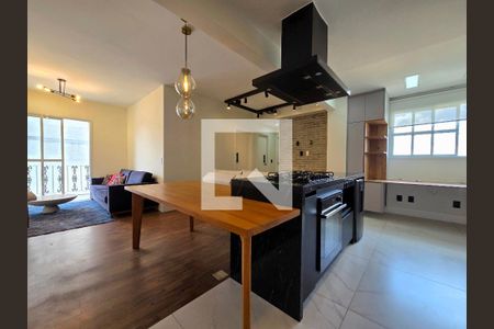 Cozinha de apartamento para alugar com 2 quartos, 88m² em Itaim Bibi, São Paulo