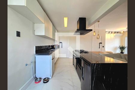 Cozinha de apartamento para alugar com 2 quartos, 88m² em Itaim Bibi, São Paulo