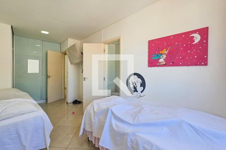 Suíte 2 de apartamento para alugar com 2 quartos, 140m² em Jardim Las Palmas, Guarujá