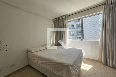 Suíte 1 de apartamento para alugar com 2 quartos, 140m² em Jardim Las Palmas, Guarujá