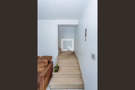 Escada de casa à venda com 3 quartos, 176m² em Piqueri, São Paulo