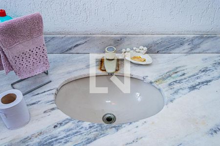 Banheiro de casa à venda com 3 quartos, 176m² em Piqueri, São Paulo