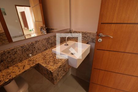 Lavabo de casa para alugar com 3 quartos, 300m² em Vila Ana, Jundiaí