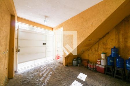 Garagem de casa para alugar com 2 quartos, 118m² em Jardim Monte Azul, São Paulo