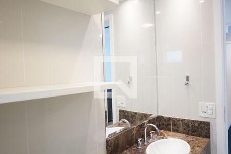 Banheiro de apartamento para alugar com 1 quarto, 52m² em Jardim Analia Franco, São Paulo