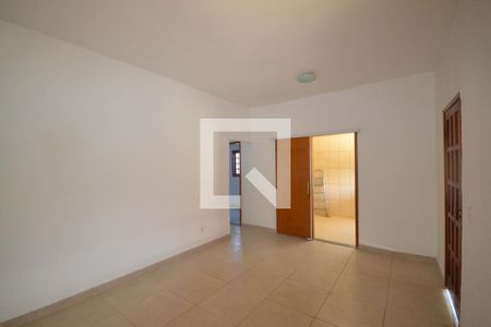 Casa para alugar com 3 quartos, 200m² em São Bernardo, Belford Roxo