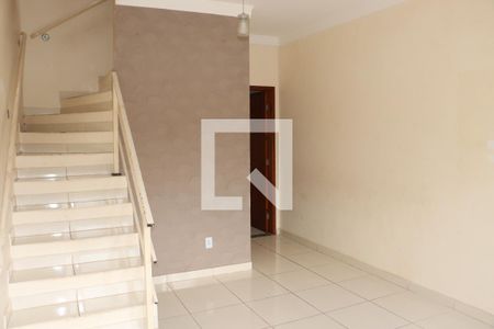 Casa para alugar com 2 quartos, 70m² em Quinta dos Angicos, Cotia