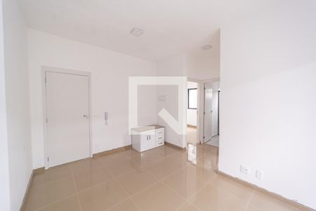 Sala/Cozinha de apartamento para alugar com 2 quartos, 42m² em Vila Campanela, São Paulo