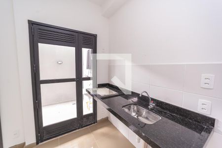 Sala/Cozinha de apartamento para alugar com 2 quartos, 42m² em Vila Campanela, São Paulo