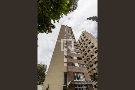 Vista da Rua de apartamento à venda com 1 quarto, 70m² em Alphaville Industrial, Barueri
