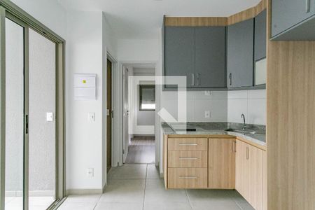 Sala e cozinha de apartamento para alugar com 2 quartos, 41m² em Aclimação, São Paulo