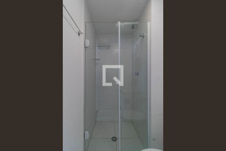 Banheiro da Suíte de apartamento para alugar com 1 quarto, 25m² em Parque Industrial Tomas Edson, São Paulo