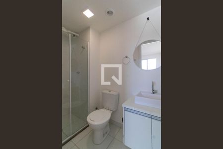 Banheiro da Suíte de apartamento para alugar com 1 quarto, 25m² em Parque Industrial Tomas Edson, São Paulo