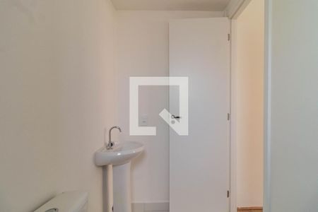 Banheiro da Suíte de apartamento para alugar com 1 quarto, 35m² em Parque Industrial Tomas Edson, São Paulo