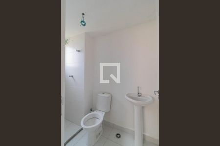 Banheiro da Suíte de apartamento para alugar com 1 quarto, 35m² em Parque Industrial Tomas Edson, São Paulo