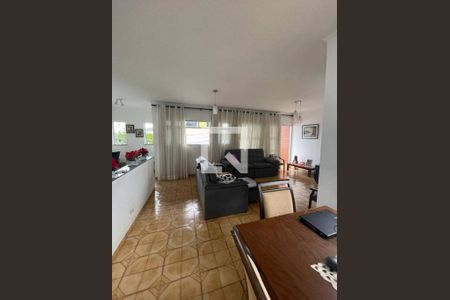 Foto 02 de casa à venda com 3 quartos, 300m² em Vila Paulo Silas, São Paulo
