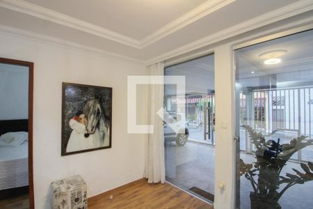 Sala de casa à venda com 4 quartos, 240m² em Serrano, Belo Horizonte
