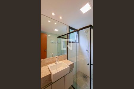 Banheiro da Suíte de apartamento para alugar com 3 quartos, 183m² em Funcionários, Belo Horizonte
