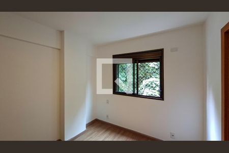 Quarto de apartamento para alugar com 3 quartos, 183m² em Funcionários, Belo Horizonte