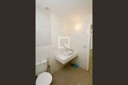 Banheiro 2 de kitnet/studio para alugar com 1 quarto, 130m² em Gutierrez, Belo Horizonte