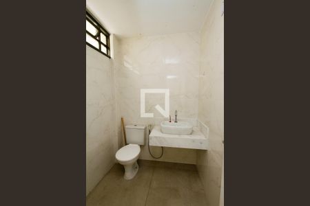 Banheiro 1 de kitnet/studio para alugar com 1 quarto, 130m² em Gutierrez, Belo Horizonte