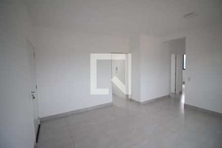 Sala de apartamento para alugar com 3 quartos, 70m² em Brasil Industrial, Belo Horizonte